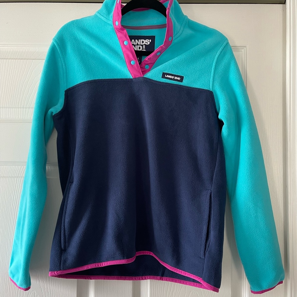 Brand new Women’s Lands End fleece